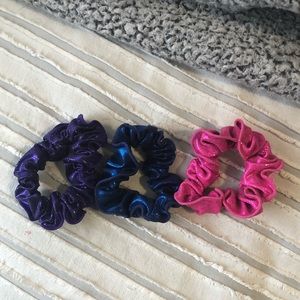 sparkly scrunchies!!